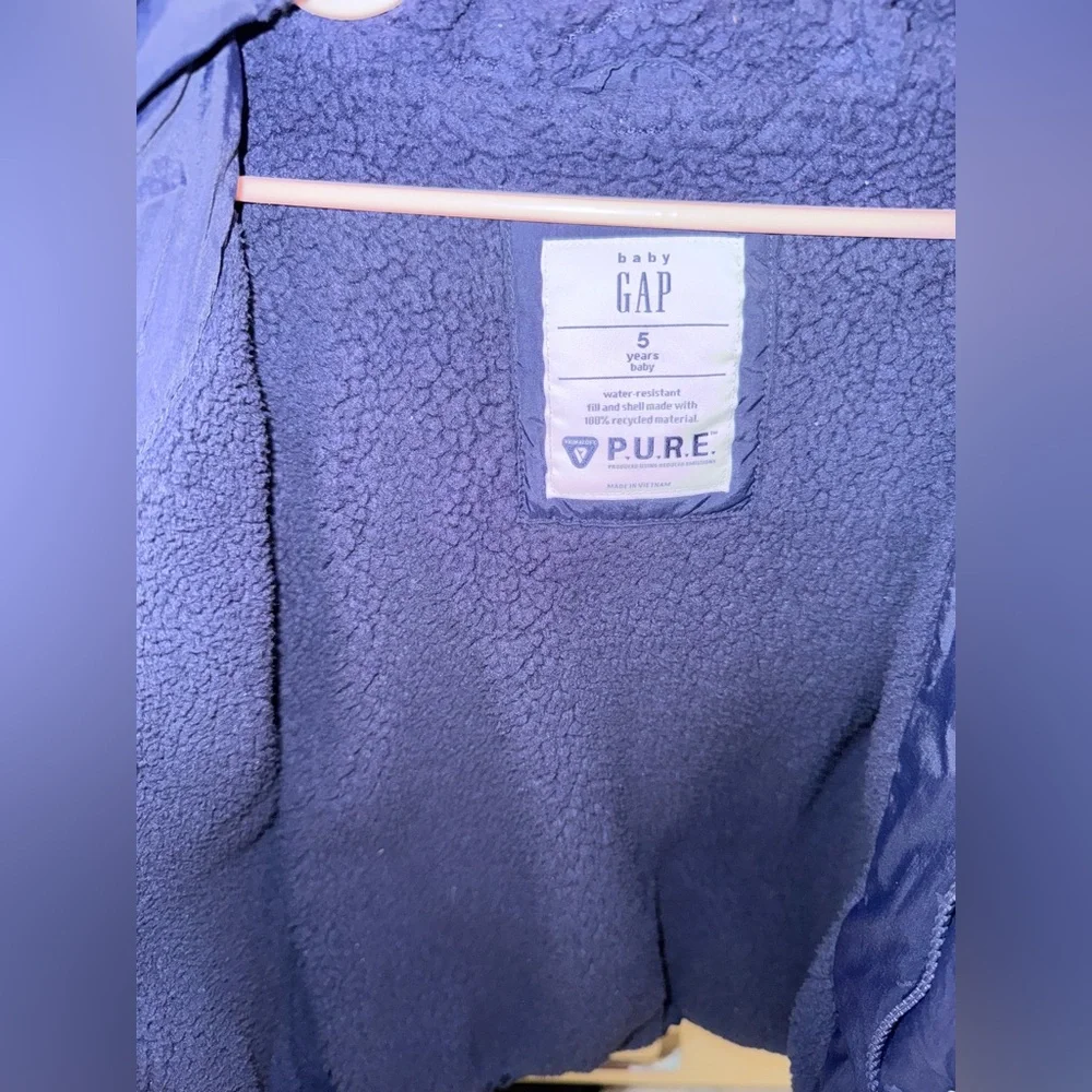 GAP Boys Navy Puffer Jacket Size 5 Hooded Fleece Lined Winter Coat
